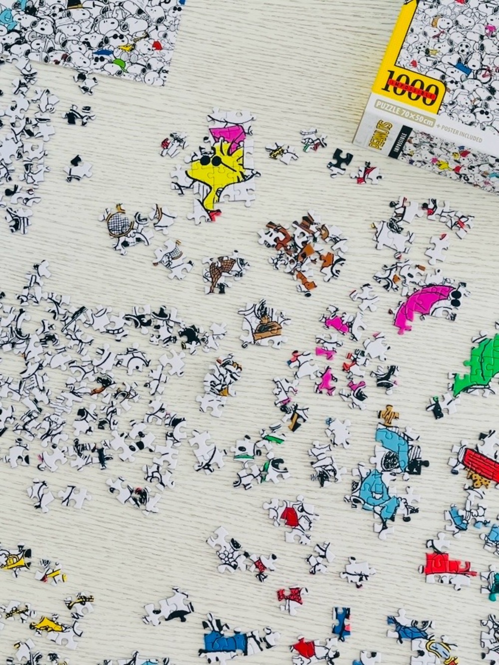 PEANUTS - 1000 PIECES jigsaw puzzle